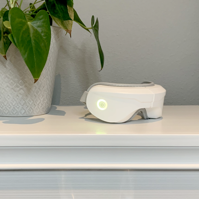 Wireless & Rechargeable Relaxable™ Eye Massager with Heat